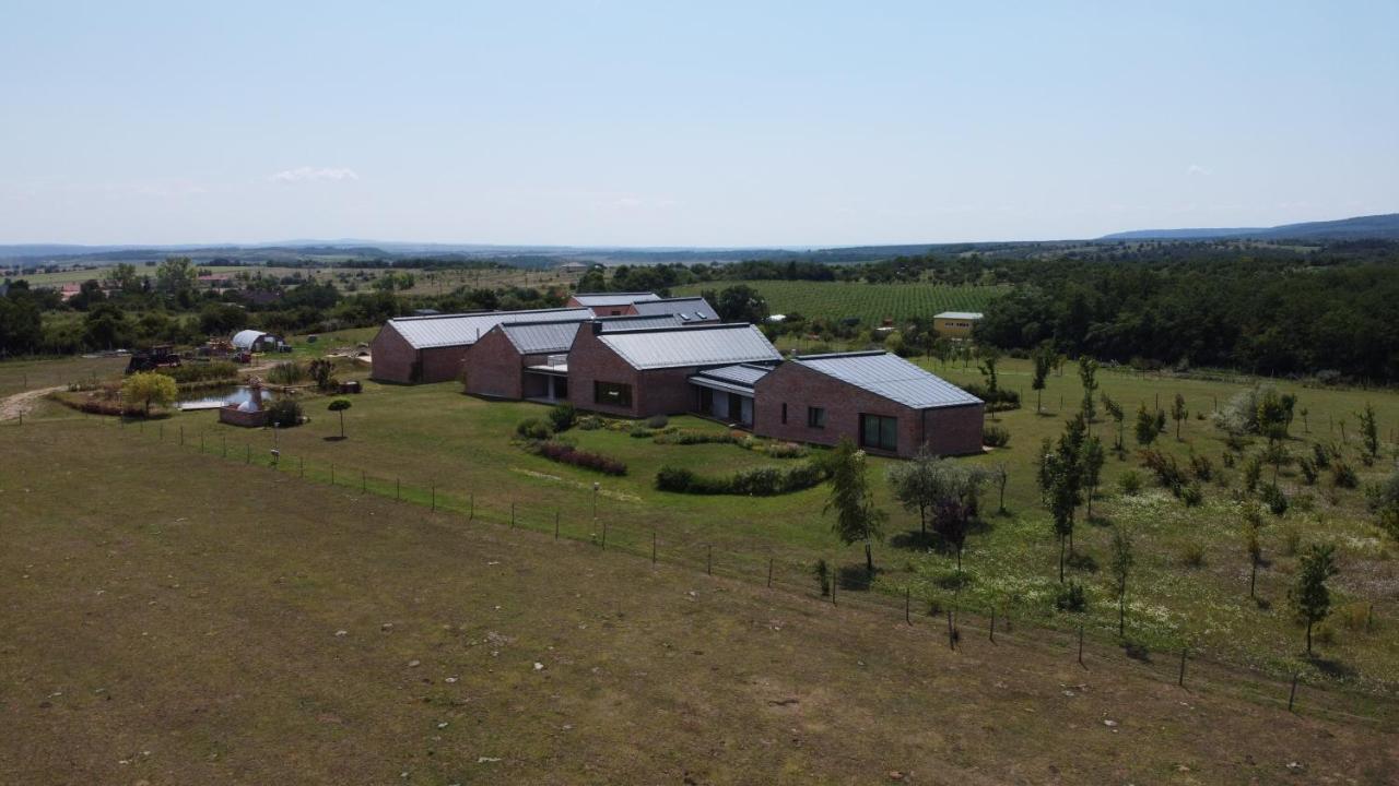 Oeregtoelgy Apartman Szar Exterior photo